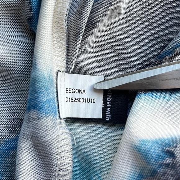 Diane Von Furstenberg Blue Printed Silk Wrap Begona Dress - Picture 10 of 11